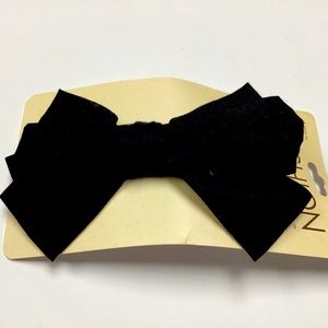 Kid’s Fashion Essentials Black Bow Hair Accessory